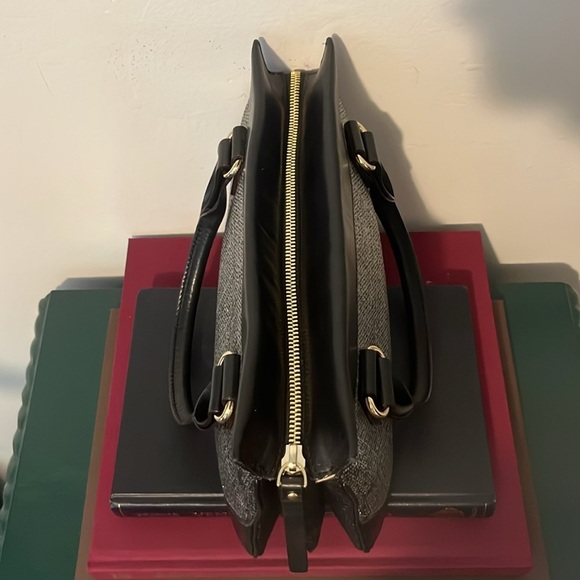 Kate Spade Black Leather and Silver Metallic Accordion Style Handbag RARE - Picture 5 of 16